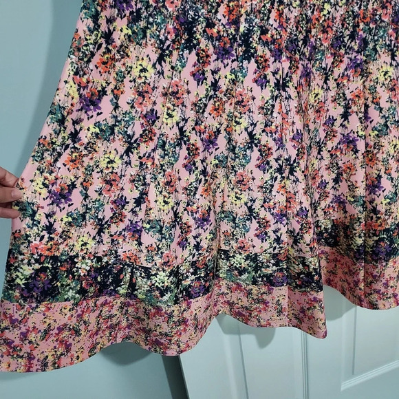 Gabby Skye Pink Floral Sleeveless Scuba Dress in Size 22W (WIDE) - Picture 6 of 12